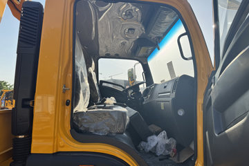 ���������ȷ�M3 180���� 4X2 ���ϳ�(��������)ͼƬ