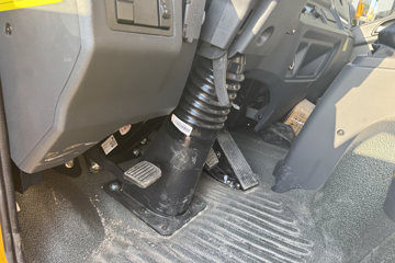 ���������ȷ�M3 180���� 4X2 ���ϳ�(��������)ͼƬ