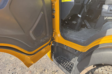 ���������ȷ�M3 180���� 4X2 ���ϳ�(��������)ͼƬ