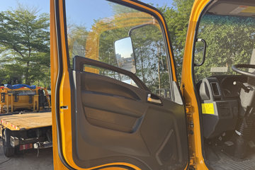 ���������ȷ�M3 180���� 4X2 ���ϳ�(��������)ͼƬ