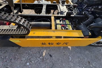 ���������ȷ�M3 180���� 4X2 ���ϳ�(��������)ͼƬ