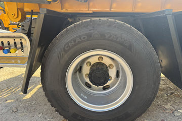 ���������ȷ�M3 180���� 4X2 ���ϳ�(��������)ͼƬ