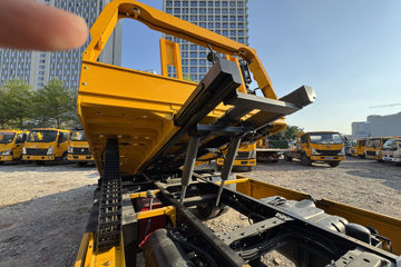 ���������ȷ�M3 180���� 4X2 ���ϳ�(��������)ͼƬ