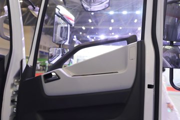 ����Ծ�� ����T1 ���а� ��ɲ 4.17�׵��Ŵ��綯��ʽ�Ῠ ����ʱ��100.07kWhͼƬ