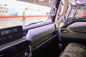 ����Ծ�� ����T1 ���а� ��ɲ 4.17�׵��Ŵ��綯��ʽ�Ῠ ����ʱ��100.07kWhͼƬ