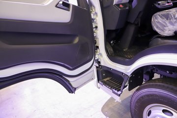 ����Ծ�� ����T1 ���а� ��ɲ 4.17�׵��Ŵ��綯��ʽ�Ῠ ����ʱ��100.07kWhͼƬ