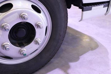 ����Ծ�� ����T1 ���а� ��ɲ 4.17�׵��Ŵ��綯��ʽ�Ῠ ����ʱ��100.07kWhͼƬ