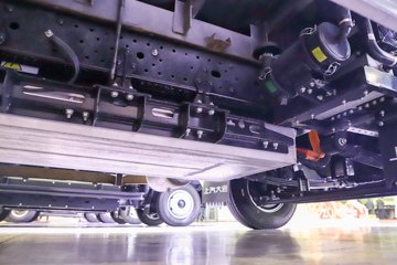 ����Ծ�� ����T1 ���а� ��ɲ 4.17�׵��Ŵ��綯��ʽ�Ῠ ����ʱ��100.07kWhͼƬ