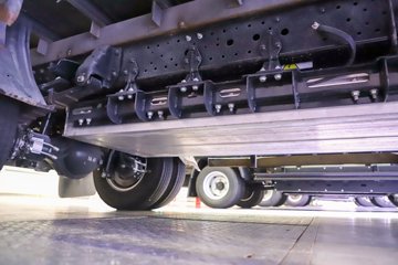 ����Ծ�� ����T1 ���а� ��ɲ 4.17�׵��Ŵ��綯��ʽ�Ῠ ����ʱ��100.07kWhͼƬ