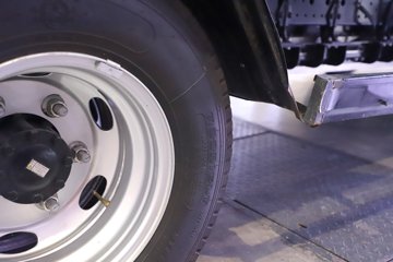 ����Ծ�� ����T1 ���а� ��ɲ 4.17�׵��Ŵ��綯��ʽ�Ῠ ����ʱ��100.07kWhͼƬ