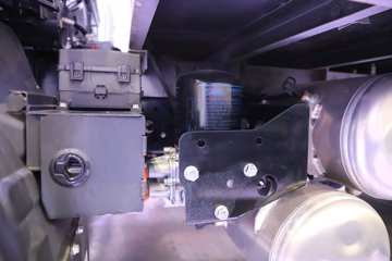 ����Ծ�� ����T1 ���а� ��ɲ 4.17�׵��Ŵ��綯��ʽ�Ῠ ����ʱ��100.07kWhͼƬ