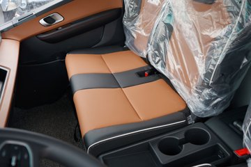 �칤�Ῠ ���� �߶� ��ɲ 4.4�׵��Ŵ��綯��ʽ�Ῠ �д��º�133.94kWhͼƬ