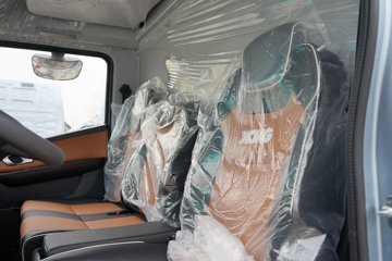 �칤�Ῠ ���� �߶� ��ɲ 4.4�׵��Ŵ��綯��ʽ�Ῠ �д��º�133.94kWhͼƬ