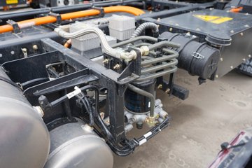 �칤�Ῠ ���� �߶� ��ɲ 4.4�׵��Ŵ��綯��ʽ�Ῠ �д��º�133.94kWhͼƬ