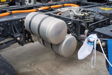 �칤�Ῠ ���� �߶� ��ɲ 4.4�׵��Ŵ��綯��ʽ�Ῠ �д��º�133.94kWhͼƬ