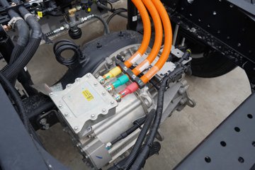 �칤�Ῠ ���� �߶� ��ɲ 4.4�׵��Ŵ��綯��ʽ�Ῠ �д��º�133.94kWhͼƬ