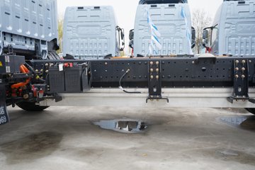 �칤�Ῠ ���� �߶� ��ɲ 4.4�׵��Ŵ��綯��ʽ�Ῠ �д��º�133.94kWhͼƬ