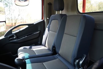 ����Ǭ��K6 2.5L���� 180���� ��ʿ��6�� ���� ��ɲ 4.17�׵��������ῨͼƬ