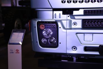 ��������i��ʨ ���ذ� 6X4 ƽ�� ���綯ǣ���� ����ʱ��400kWhͼƬ