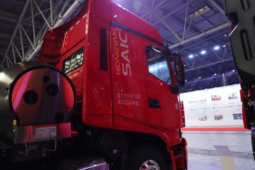 �������ҽ�ʨ ���ذ� 14.6L LNG 560���� 6X4 ��ʿ��16�� AMT�Զ��� �߶� ǣ����ͼƬ