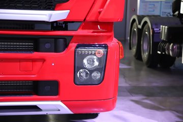 �������ҽ�ʨ ���ذ� 14.6L LNG 560���� 6X4 ��ʿ��16�� AMT�Զ��� �߶� ǣ����ͼƬ