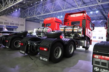 �������ҽ�ʨ ���ذ� 14.6L LNG 560���� 6X4 ��ʿ��16�� AMT�Զ��� �߶� ǣ����ͼƬ