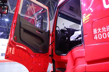 �������ҽ�ʨ ���ذ� 14.6L LNG 560���� 6X4 ��ʿ��16�� AMT�Զ��� �߶� ǣ����ͼƬ