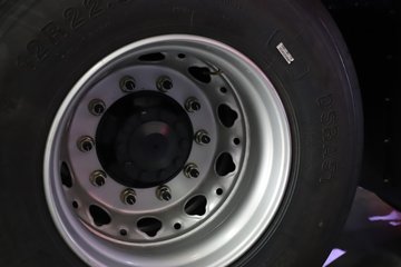 �������ҽ�ʨ ���ذ� 14.6L LNG 560���� 6X4 ��ʿ��16�� AMT�Զ��� �߶� ǣ����ͼƬ