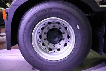 �������ҽ�ʨ ���ذ� 14.6L LNG 560���� 6X4 ��ʿ��16�� AMT�Զ��� �߶� ǣ����ͼƬ