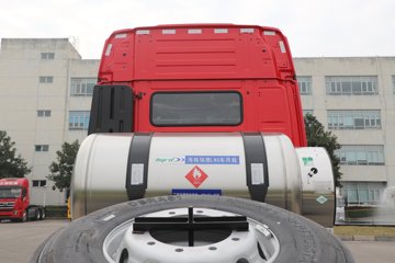 �������ҽ�ʨ ���ذ� 12.8L LNG 520���� 6X4 ��ʿ��12�� ǣ����ͼƬ