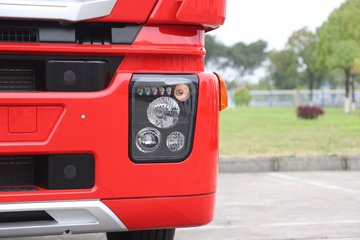 �������ҽ�ʨ ���ذ� 12.8L LNG 520���� 6X4 ��ʿ��12�� ǣ����ͼƬ