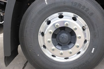 �������ҽ�ʨ ���ذ� 12.8L LNG 520���� 6X4 ��ʿ��12�� ǣ����ͼƬ