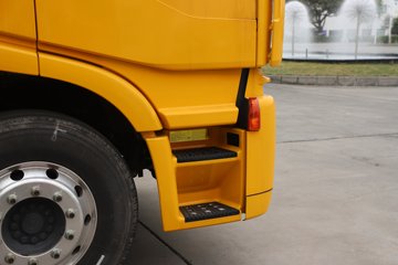 �������ҽ�ʨ 12.8L LNG 520���� 4X2 AMT�Զ��� ǣ����ͼƬ