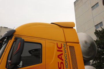 �������ҽ�ʨ 12.8L LNG 520���� 4X2 AMT�Զ��� ǣ����ͼƬ