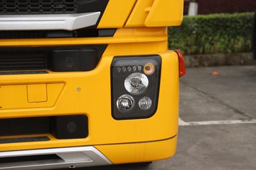 �������ҽ�ʨ 12.8L LNG 520���� 4X2 AMT�Զ��� ǣ����ͼƬ