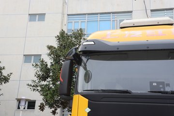 �������ҽ�ʨ 12.8L LNG 520���� 4X2 AMT�Զ��� ǣ����ͼƬ