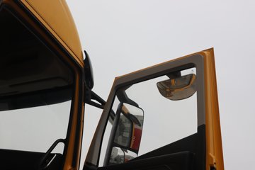 �������ҽ�ʨ 12.8L LNG 520���� 4X2 AMT�Զ��� ǣ����ͼƬ