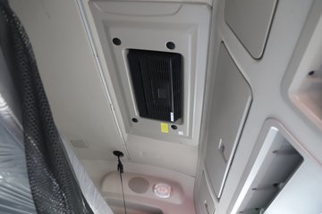 �������ҽ�ʨ 12.8L LNG 520���� 4X2 AMT�Զ��� ǣ����ͼƬ