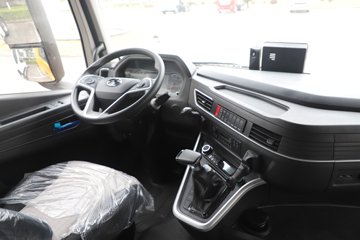 �������ҽ�ʨ 12.8L LNG 520���� 4X2 AMT�Զ��� ǣ����ͼƬ