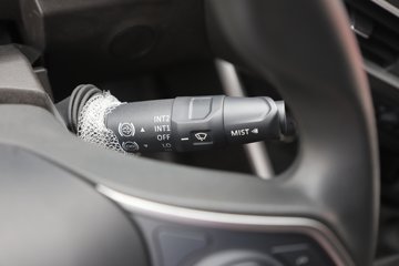 �������ҽ�ʨ 12.8L LNG 520���� 4X2 AMT�Զ��� ǣ����ͼƬ