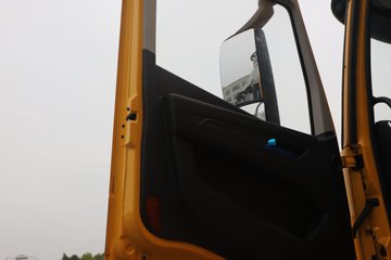 �������ҽ�ʨ 12.8L LNG 520���� 4X2 AMT�Զ��� ǣ����ͼƬ