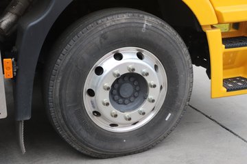 �������ҽ�ʨ 12.8L LNG 520���� 4X2 AMT�Զ��� ǣ����ͼƬ