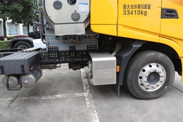 �������ҽ�ʨ 12.8L LNG 520���� 4X2 AMT�Զ��� ǣ����ͼƬ