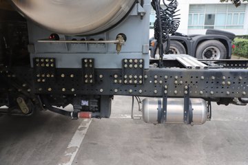 �������ҽ�ʨ 12.8L LNG 520���� 4X2 AMT�Զ��� ǣ����ͼƬ