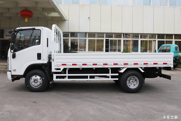 购五十铃KV100载货车 享高达2万优惠