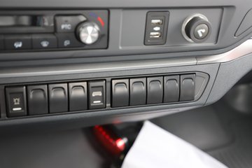 ������ʮ��EVM100 4X2 ���綯���ϳ� ����ʱ��100.46kWhͼƬ