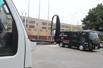 ������ʮ��100P 2.5L���� 131���� 4X2 ��ʮ��5�� 3.13��˫����ж��ͼƬ