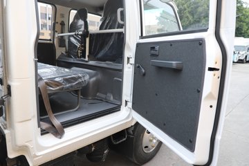 ������ʮ��100P 2.5L���� 131���� 4X2 ��ʮ��5�� 3.13��˫����ж��ͼƬ