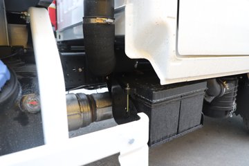 ������ʮ��100P 2.5L���� 131���� 4X2 ��ʮ��5�� 3.13��˫����ж��ͼƬ