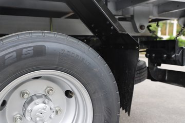 ������ʮ��100P 2.5L���� 131���� 4X2 ��ʮ��5�� 3.13��˫����ж��ͼƬ